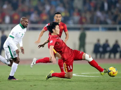HLV Hoàng Anh Tuấn lo cho Lương Xuân Trường tại AFF Cup 2018