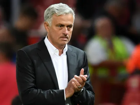 "Chỉ trích các cầu thủ, liệu Mourinho có nhận được gì?"