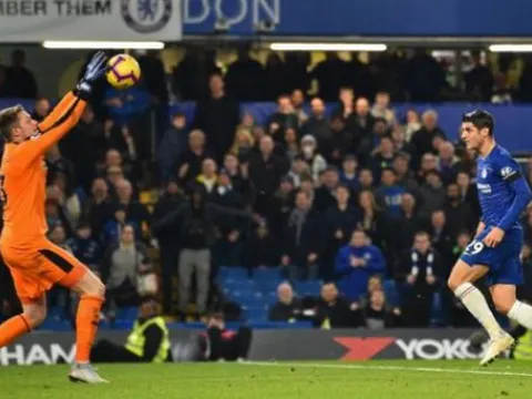 CĐV Chelsea: Anh ta cố gắng làm Messi nhưng lại trở thành Lukaku