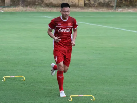 Tân binh ĐT Việt Nam đầu quân cho cựu vương V-League