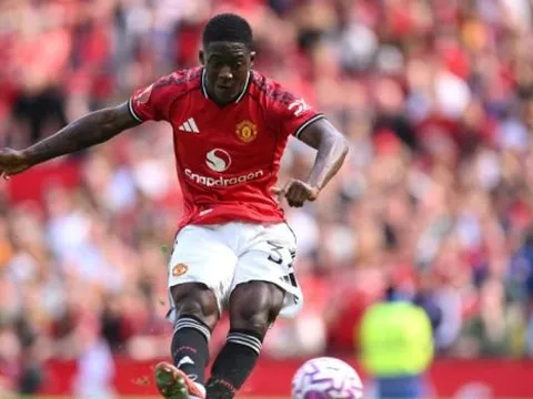 Mainoo ký hợp đồng dài hạn với MU đến năm 2031