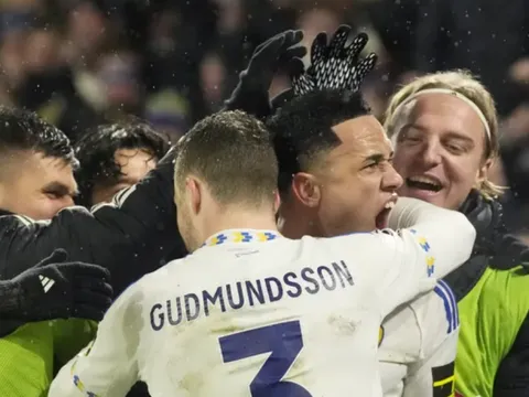 Soi trận Leeds vs Burnley: The Whites quyết giành vé trụ hạng