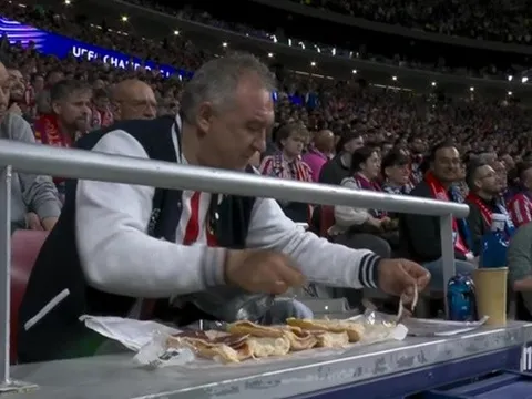 Người đàn ông bánh mì chiếm sóng trận bán kết Champions League