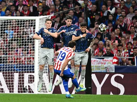 Gyokeres tỏa sáng nhưng Alvarez đã chứng tỏ giá trị với Arsenal