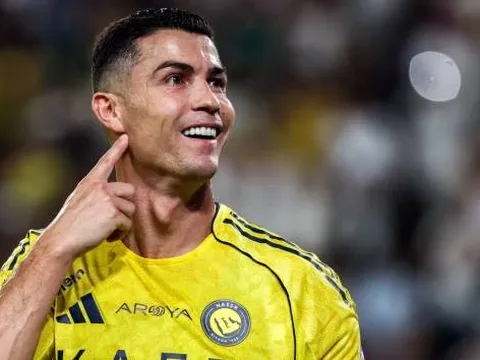 Bức xúc đối thủ, Ronaldo dọa vạch trần Saudi Pro League