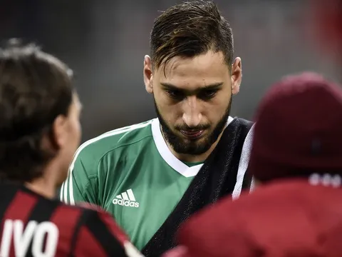 Anh em nhà Donnarumma rớt nước mắt trong ngày bị CĐV 'đuổi cổ'