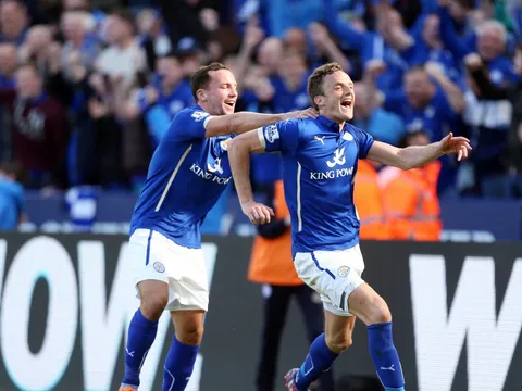 Leicester: Con tàu đắm gặp xoáy nước