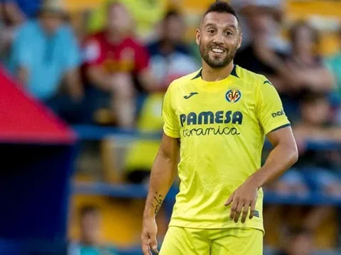 Trước khi ra đi, Cazorla vẫn kịp 'đóng góp' cho Arsenal