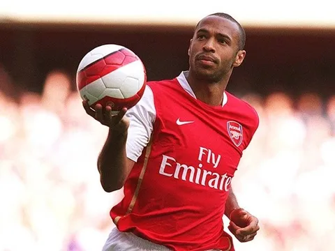 5 cầu thủ mang tính biểu tượng ở Premier League: Tôn vinh MU