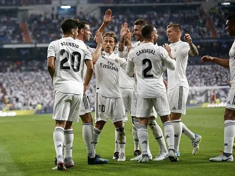 Courtois lần đầu bắt chính, Real đại thắng trên sân nhà