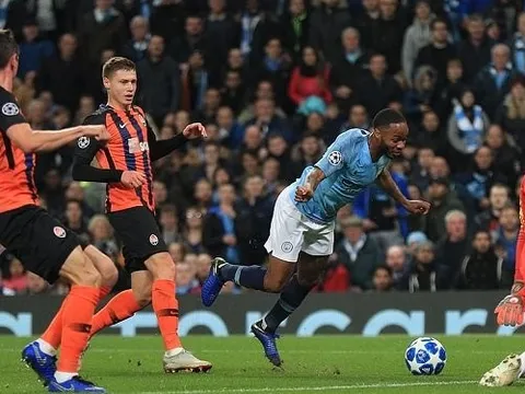 Sterling chính thức lên tiếng sau pha "vấp cỏ" dẫn đến penalty