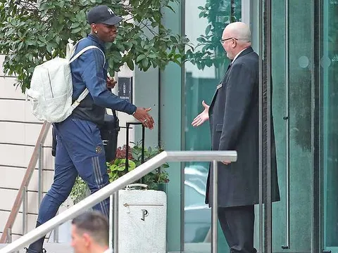 Salah tươi tắn đến Lowry, Pogba rạng rỡ thấy rõ