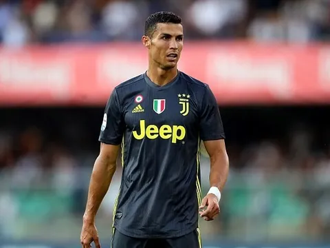 HLV Allegri khẳng định Ronaldo chưa chắc suất trong đội hình chính