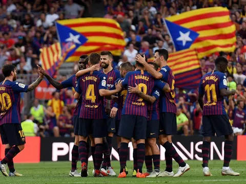Liệu Barca có biến La Liga thành 'ao làng'?