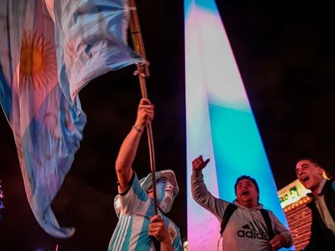 Sau vòng 14 La Liga: Đại gia ngã ngựa
