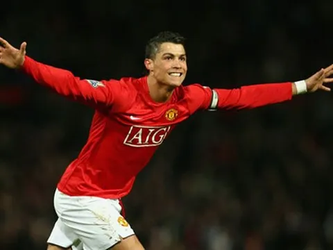 "Hàng thủ như đùa của Man Utd đối mặt ra sao với Ronaldo?"