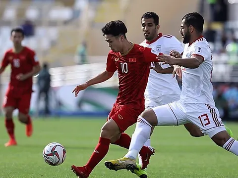 Việt Nam 0-2 Iran: Không có bất ngờ cho Công Phượng, Quang Hải