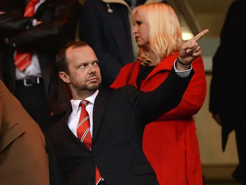 38% CĐV Man Utd muốn Ed Woodward chi tiền mang về 3 cái tên