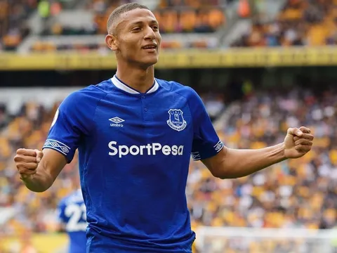 'Sarri đủ khả năng để giúp Chelsea lặp lại lịch sử'