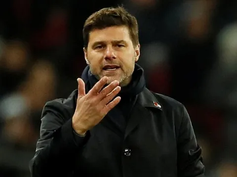 Real không vội tìm HLV, Tottenham càng lo