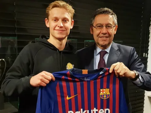 'Nếu vì tiền, De Jong đã không chọn đến Barcelona'