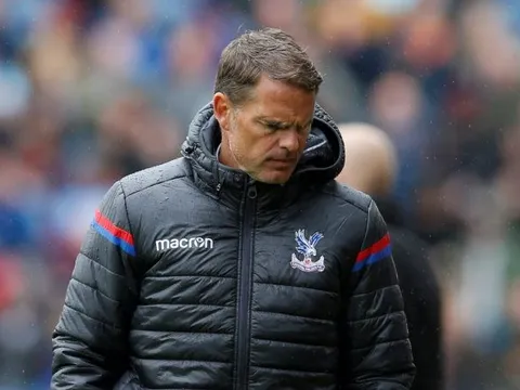 4 trận thua, 0 bàn thắng, Crystal Palace xảy ra nội chiến