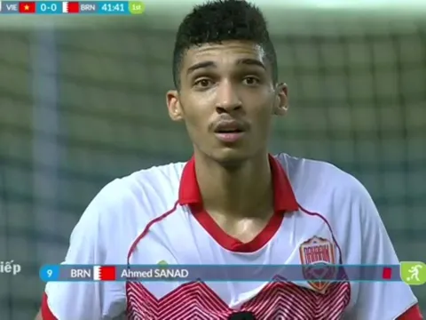 Tiền vệ U23 Bahrain ngơ ngác ĐẾN LẠ sau chiếc thẻ đỏ trực tiếp