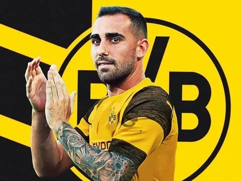 NÓNG: "Bom xịt" Barcelona có mặt tại Đức kiểm tra y tế
