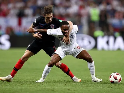 Giúp Tam Sư thắng Croatia, Sterling vẫn bị chỉ trích nặng nề
