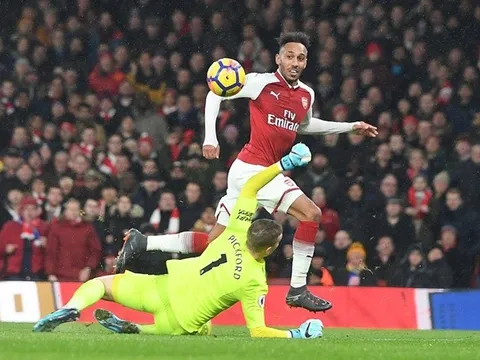 Với Aubameyang, Arsenal lại có thêm một "Đứa con của thần gió"