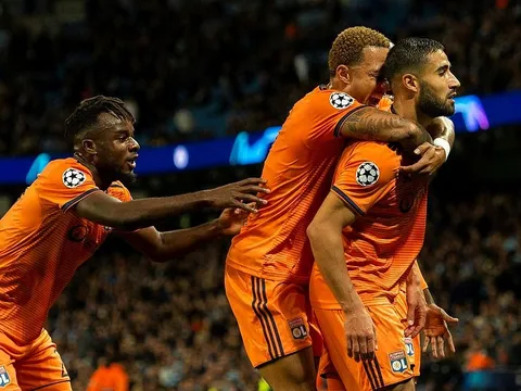 Nói là làm, Depay khiến nửa xanh thành Manchester ôm hận