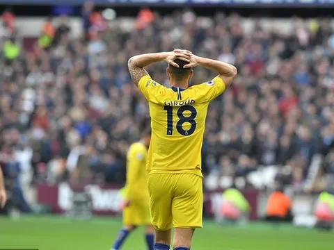 Giroud và Morata cùng hóa "chân gỗ" trước West Ham
