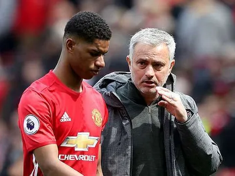 Lo ngại bè phái Pogba, Mourinho dằn mặt Rashford