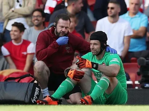 Cech "trao" cơ hội tỏa sáng cho Leno sau chấn thương vô duyên