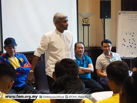 "Phù thuỷ tóc muối tiêu" xuất hiện, NHM Malaysia tuyên bố đả bại Việt Nam