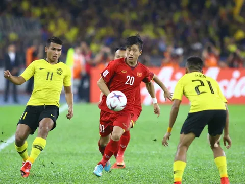 Chưa ghi bàn, cái tên này vẫn được NHM Việt Nam tung hô