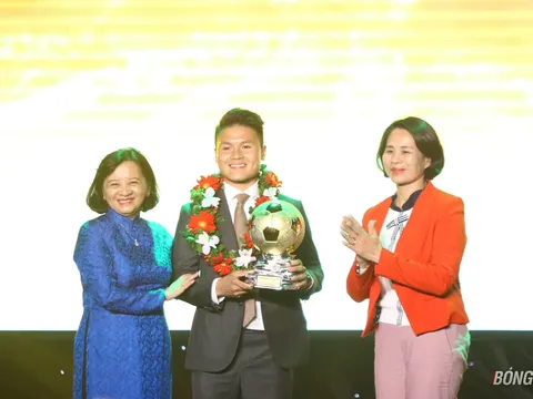 Điểm tin bóng đá Việt Nam sáng 23/12: Vượt mặt Anh Đức, Quang Hải giành Quả bóng vàng 2018