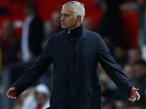 Sốc! Lộ diện 10 cầu thủ rời Man Utd nếu Mourinho còn tại vị