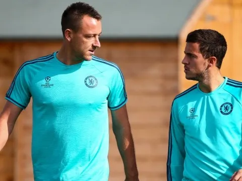 'Hazard có cùng đẳng cấp với Ronaldo và Messi'