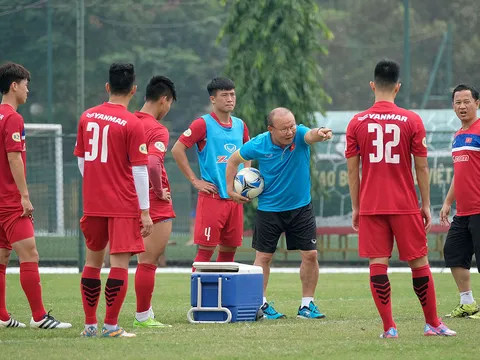 U23 Việt Nam tập đá 4 hậu vệ: Hãy thay đổi để thành công
