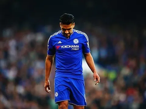 5 bản hợp đồng tồi tệ nhất trong sự nghiệp của Mourinho: Mãnh hổ hóa mèo rừng