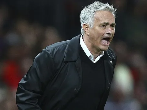 Cửa Mourinho bị sa thải đang rộng hơn bao giờ hết