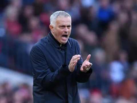 5 bài toán Mourinho cần giải quyết trước khi "đấu" Chelsea