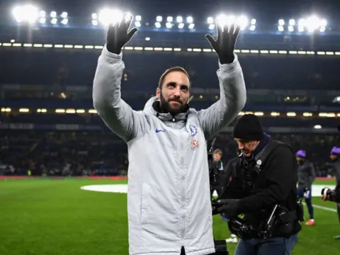 5 điểm nhấn Chelsea 2-1 Tottenham: Chu kỳ buông tiếp diễn, Giroud 'dọn cỗ' cho Higuain