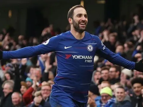 5 điểm nhấn Chelsea 5-0 Huddersfield: Higuain tuyên chiến cả nước Anh