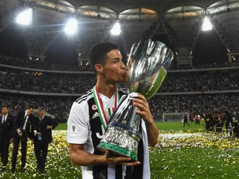 5 điểm nhấn Juventus 1-0 AC Milan: Ronaldo quá son, Higuain quá 'đen'