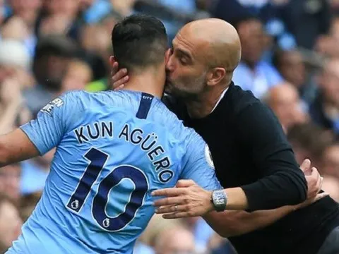 5 điểm nhấn Man City 6-1 Huddersfield: Aguero đi vào lịch sử, Ederson là vô giá