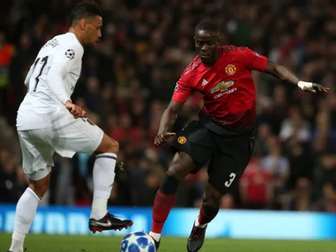 5 điểm nhấn Man United 0-0 Valencia: Thương lắm Manucian!; 'Cú tát' của Bailly