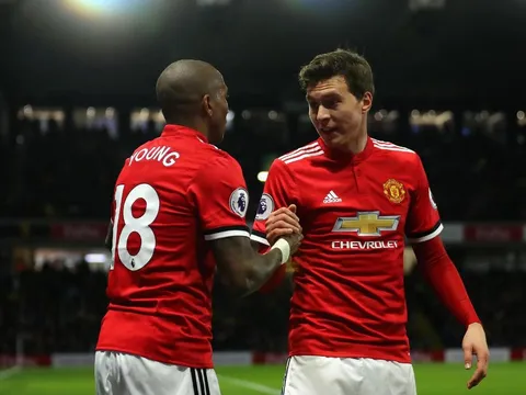 5 điểm nhấn Watford 2-4 Man United: Đó là Young; Hãy bắt đầu khen Lindelof