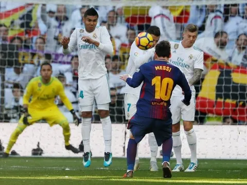 5 điều có thể bạn bỏ lỡ ở El Clasico: Messi đá thẳng mặt Ronaldo